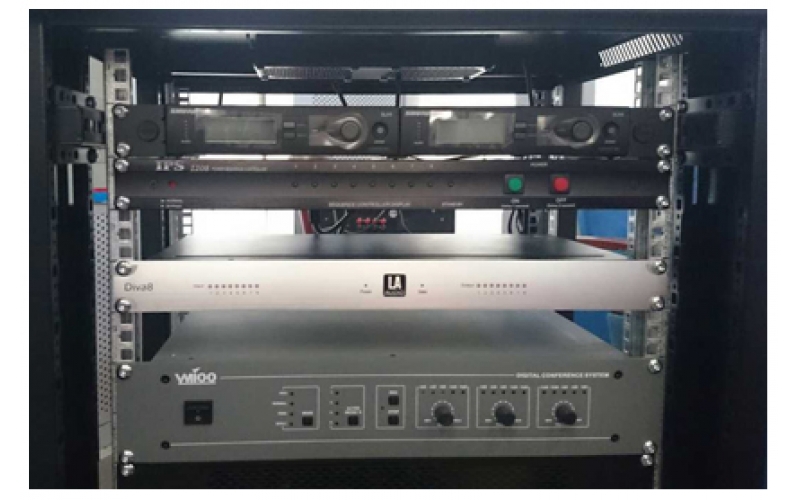 河南理工大學(xué)報(bào)告廳使用英國La Audio Diva8數(shù)字音頻